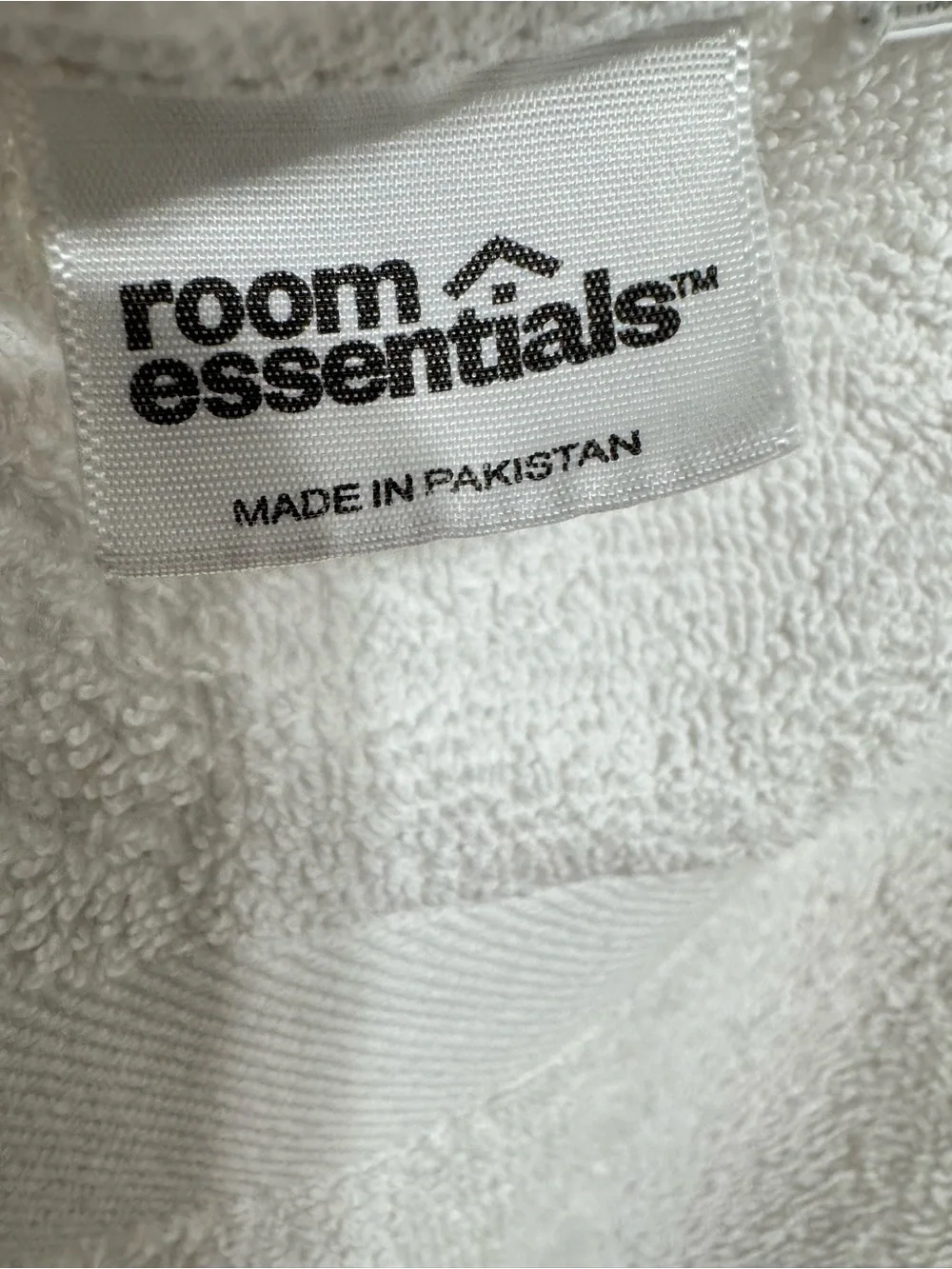 Set of 4 Room Essentials White Bath Towels | 100% Cotton | 26” x 49” | Good Used